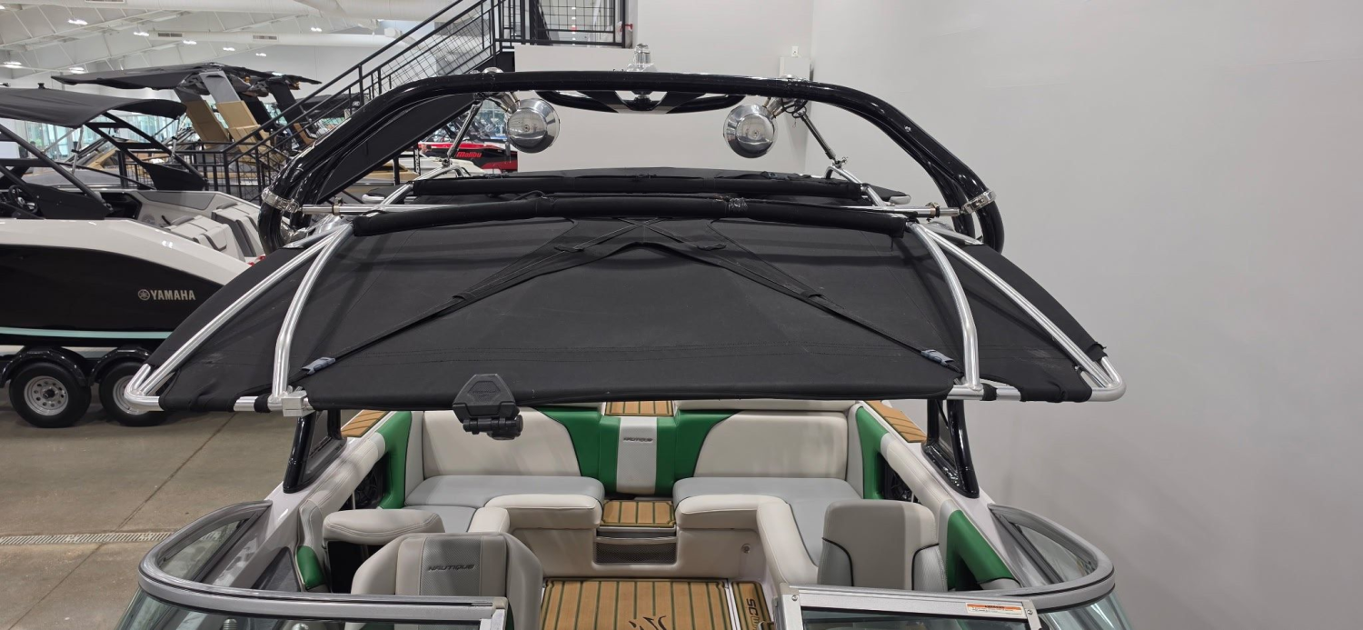 2009 Nautique 230 TE