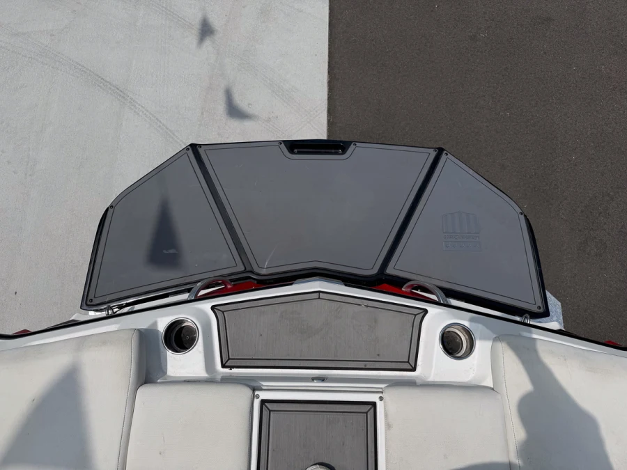 2017-mastercraft-xt21-140708-image10