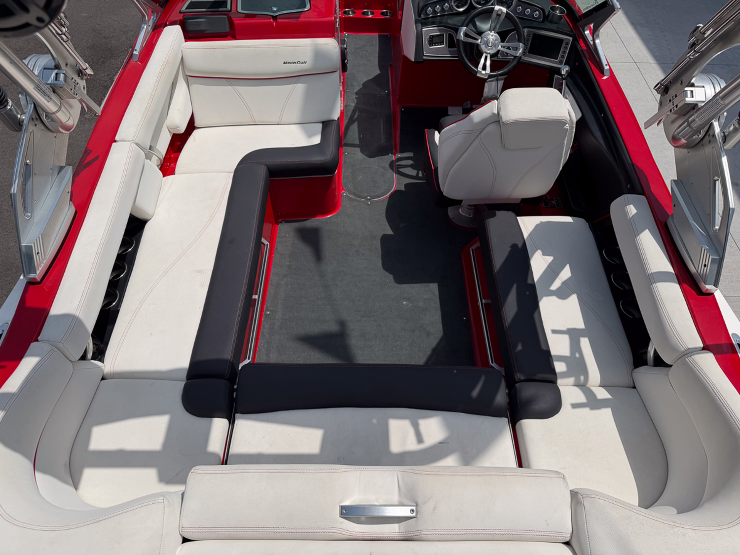 2017 MasterCraft XT21