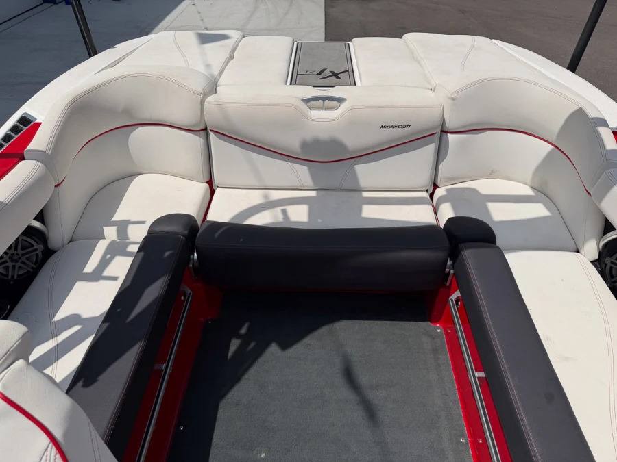 2017-mastercraft-xt21-140708-image19