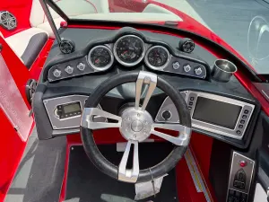 2017-mastercraft-xt21-140708-image20