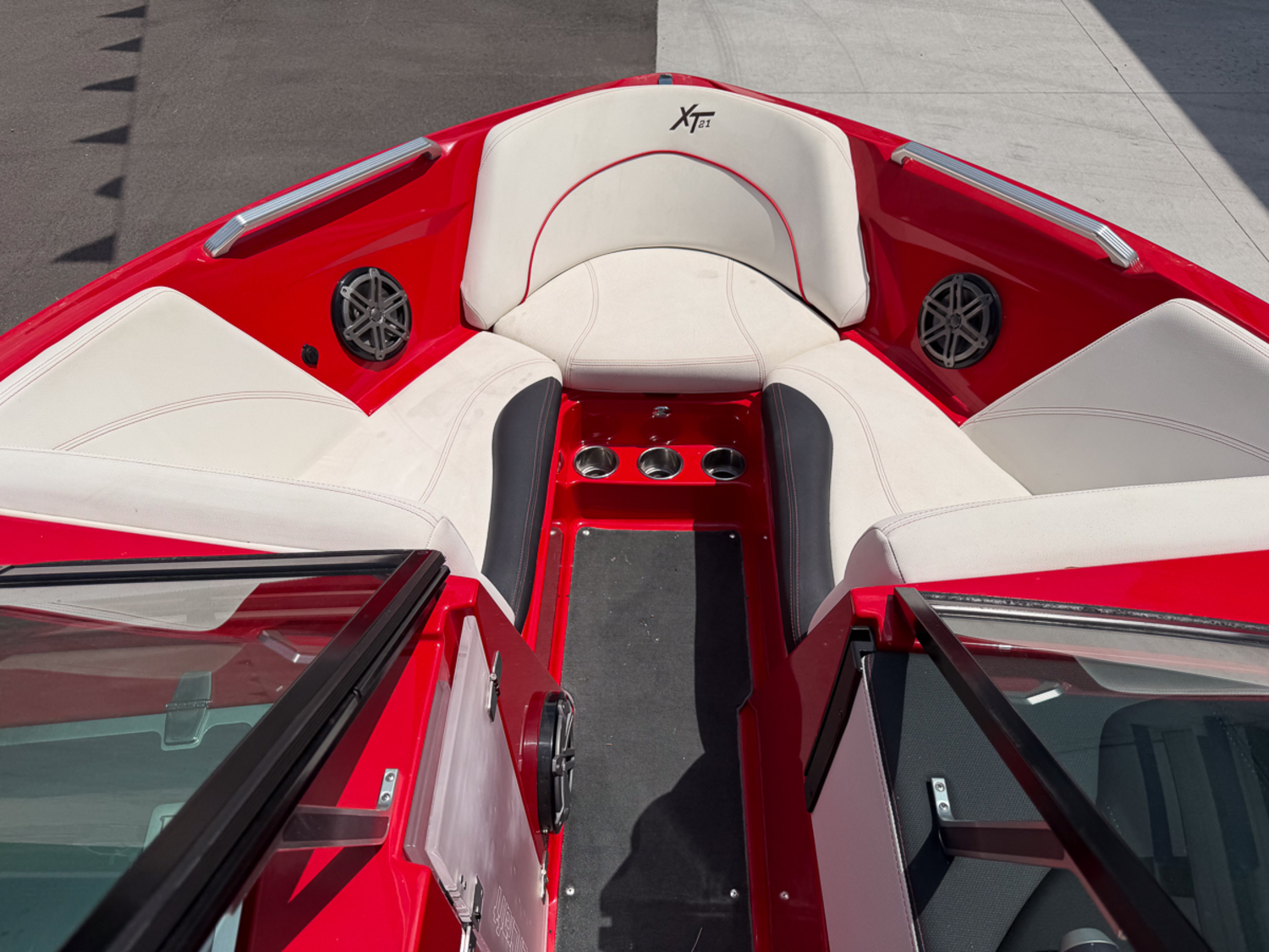 2017 MasterCraft XT21