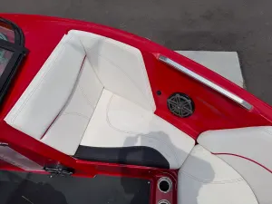 2017-mastercraft-xt21-140708-image29