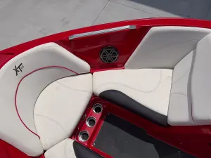 2017-mastercraft-xt21-140708-image30