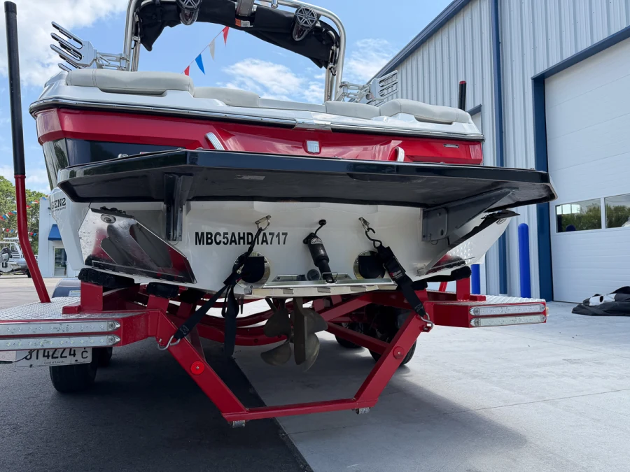 2017-mastercraft-xt21-140708-image5