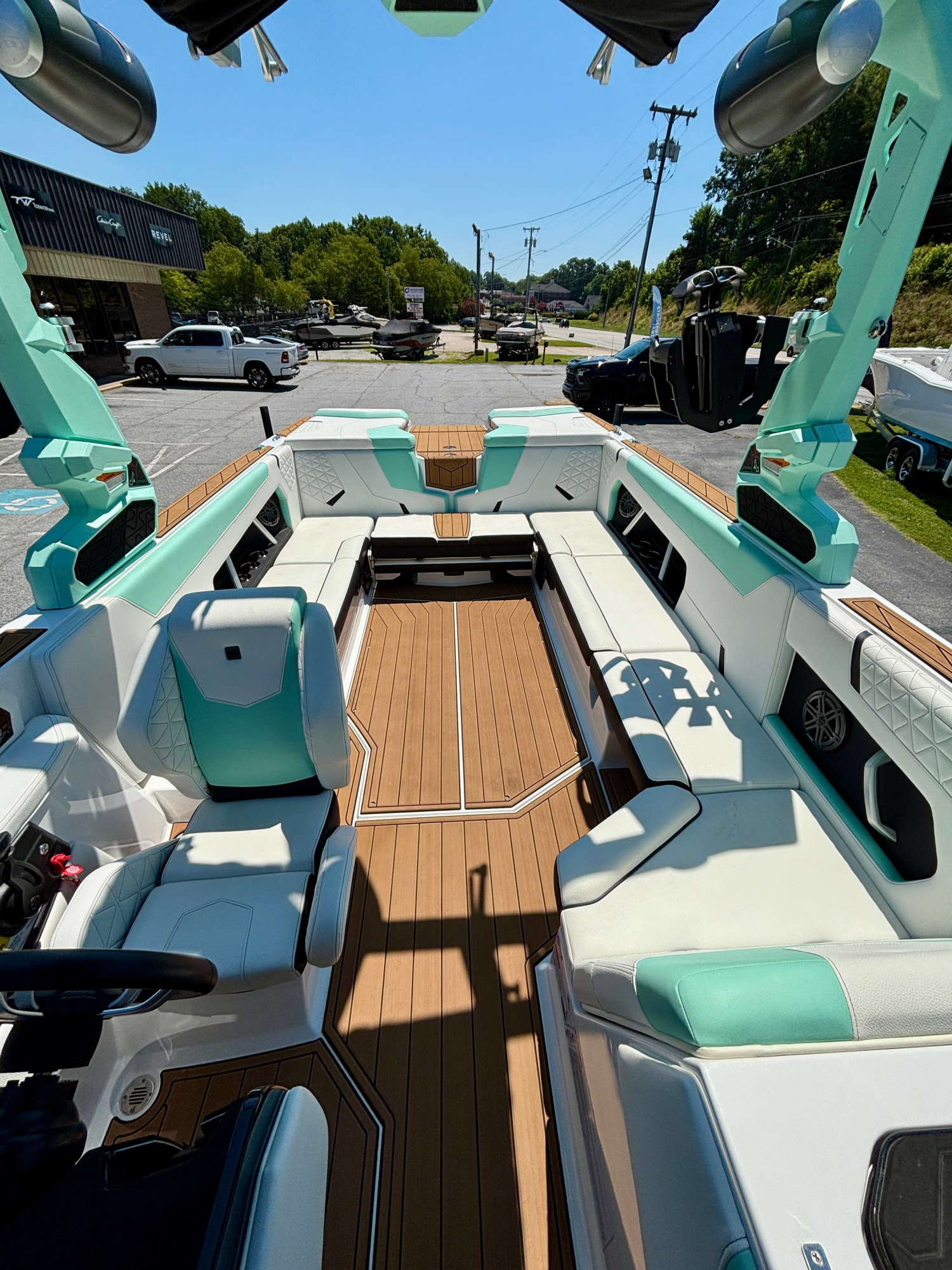 2024 Nautique GS24