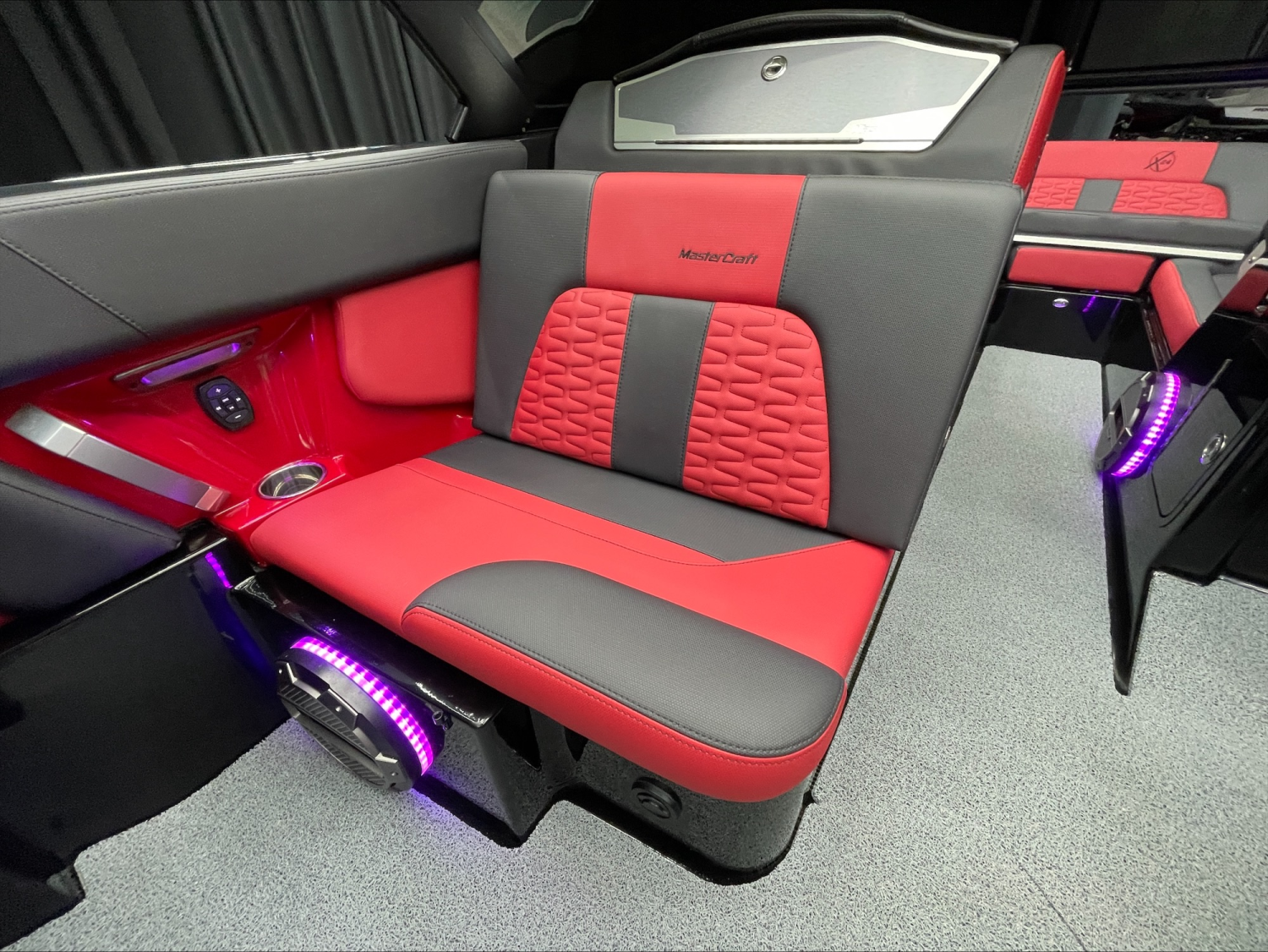 2022 MasterCraft X24