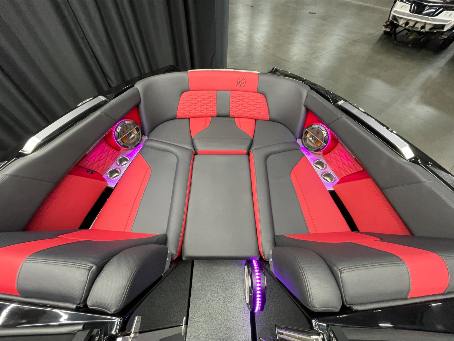 2022 MasterCraft X24