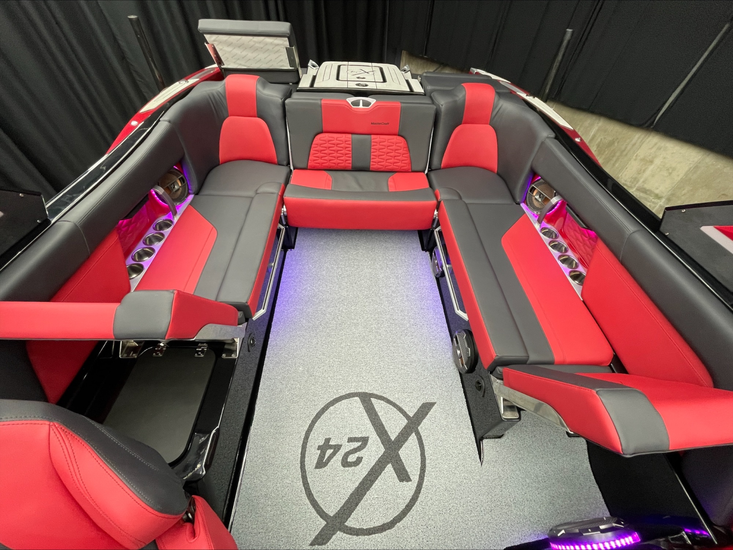 2022 MasterCraft X24