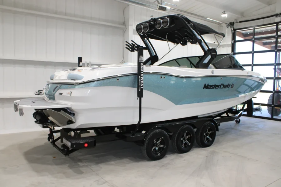 2023-mastercraft-x26-140739-image1.webp
