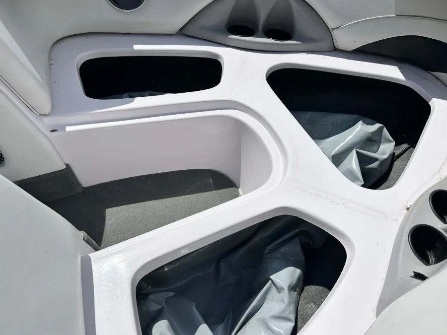 2002-nautique-super-air-nautique-210-140741-image9.webp
