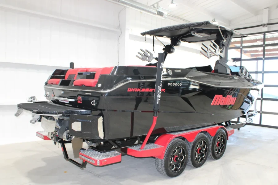 2024-malibu-wakesetter-26-lsv-140743-image8.webp