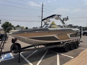 2022-tige-24rzx-140752-image4.webp