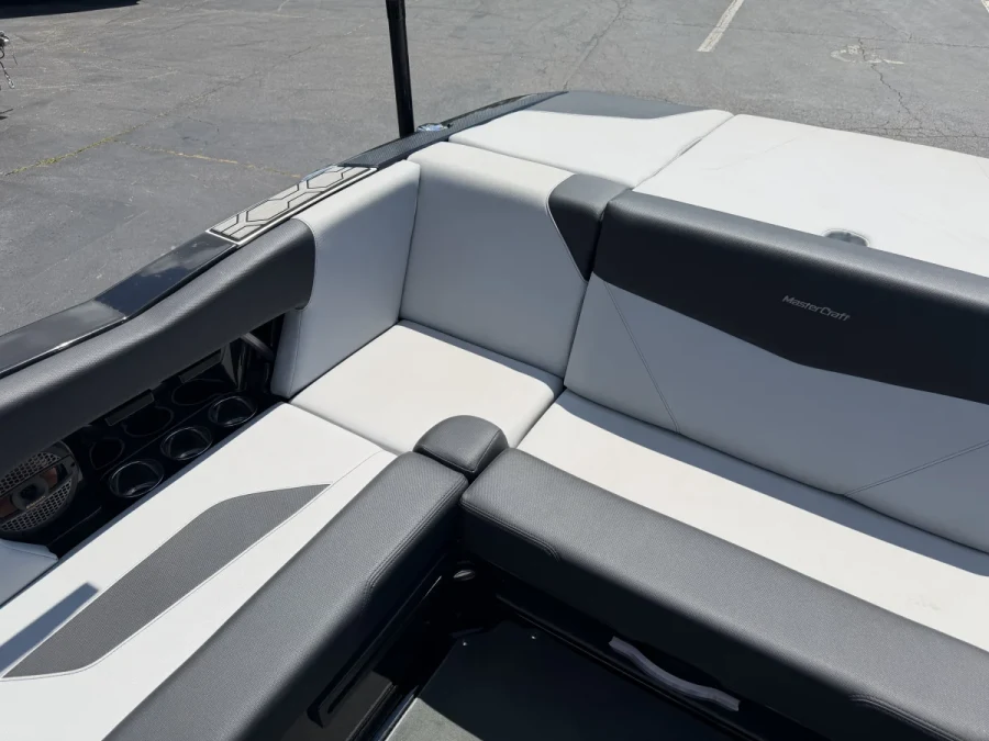 2023-mastercraft-nxt22-140754-image6.webp