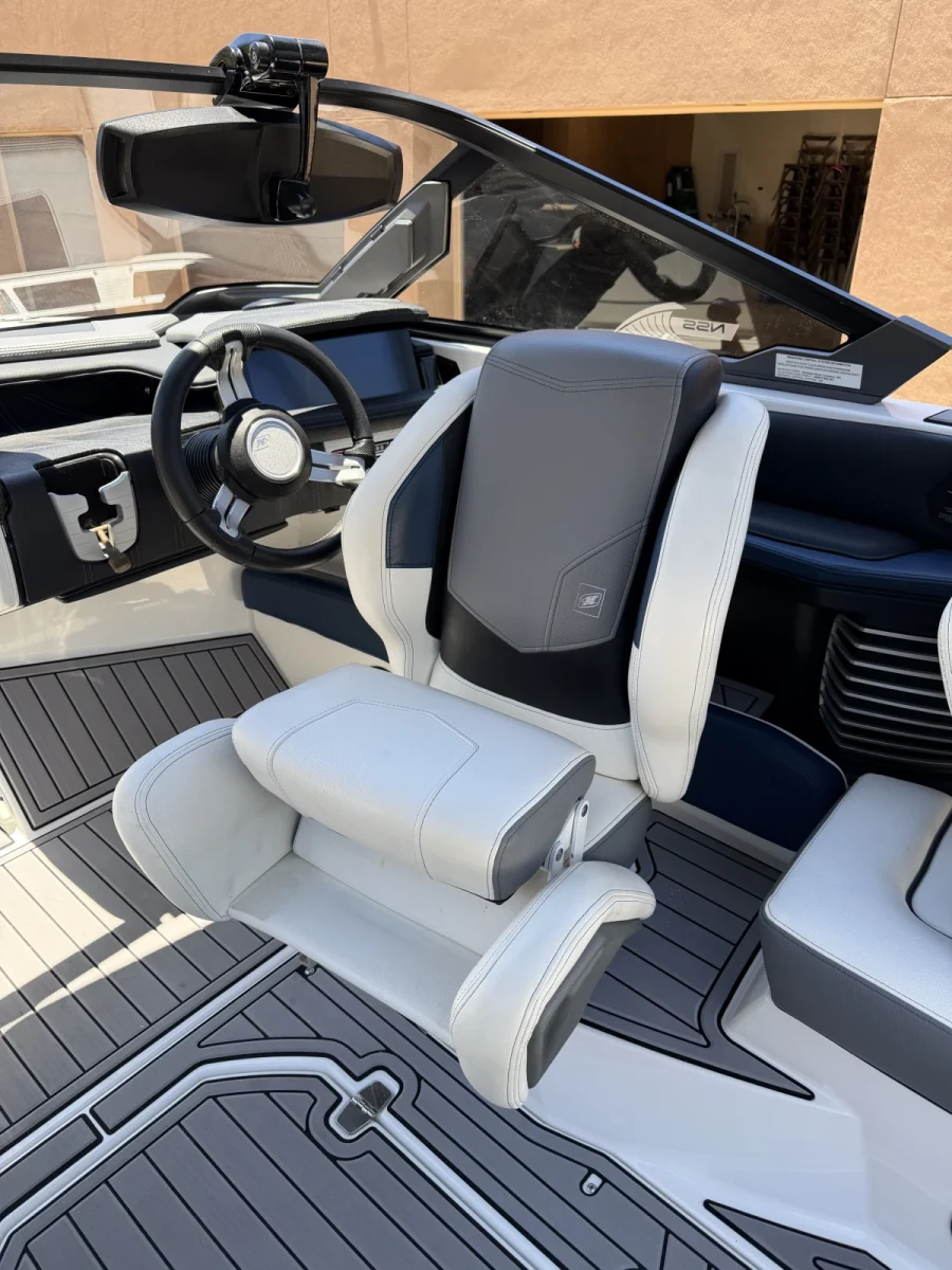 2019-nautique-g23-140758-image16.webp