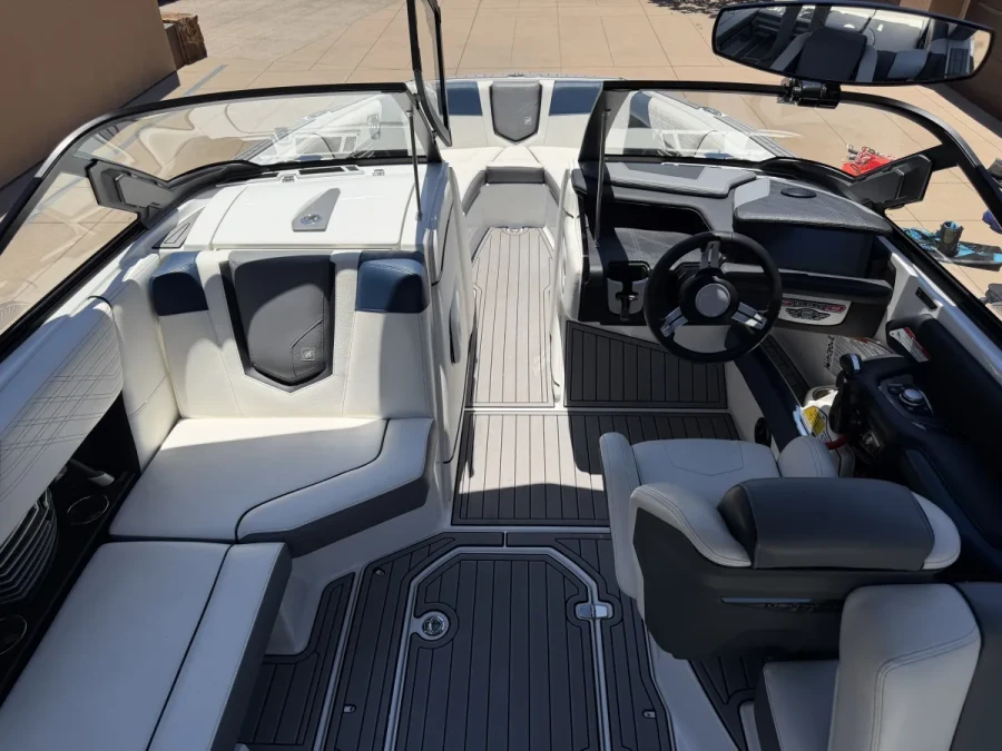 2019-nautique-g23-140758-image5.webp