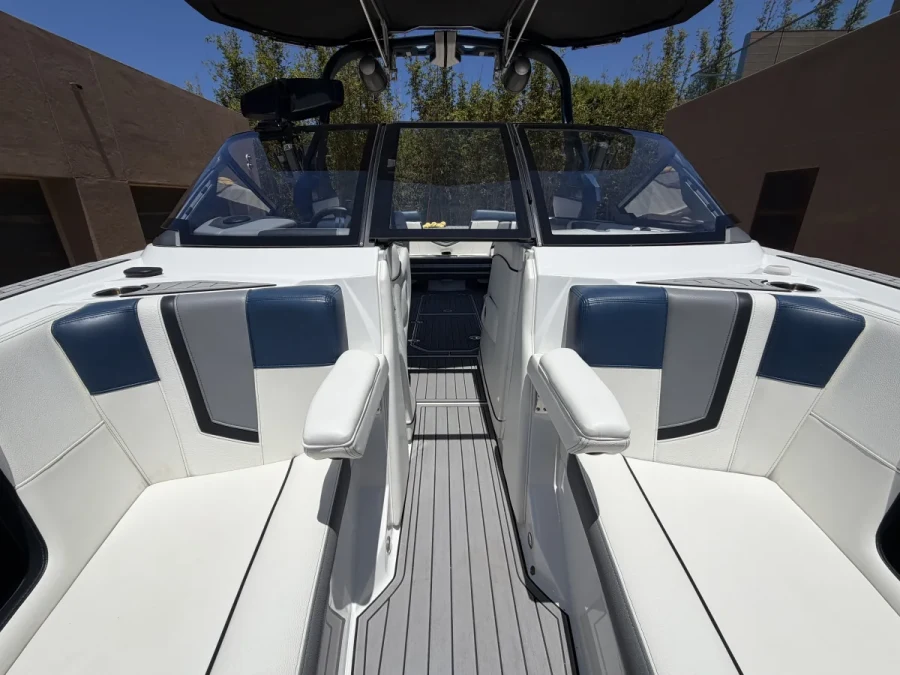 2019-nautique-g23-140758-image6.webp
