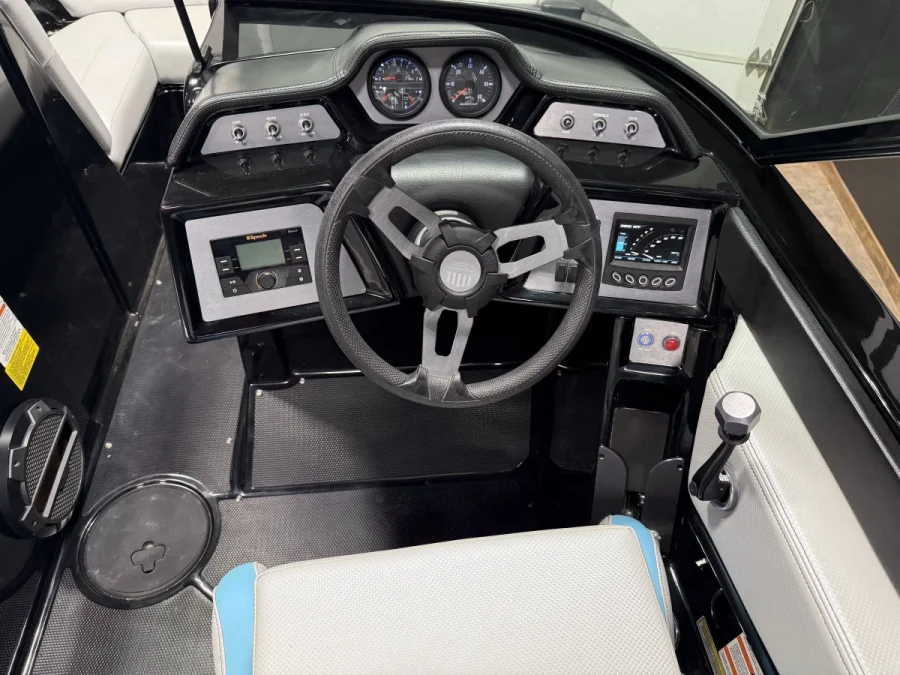 2020-mastercraft-nxt20-140760-image4.webp