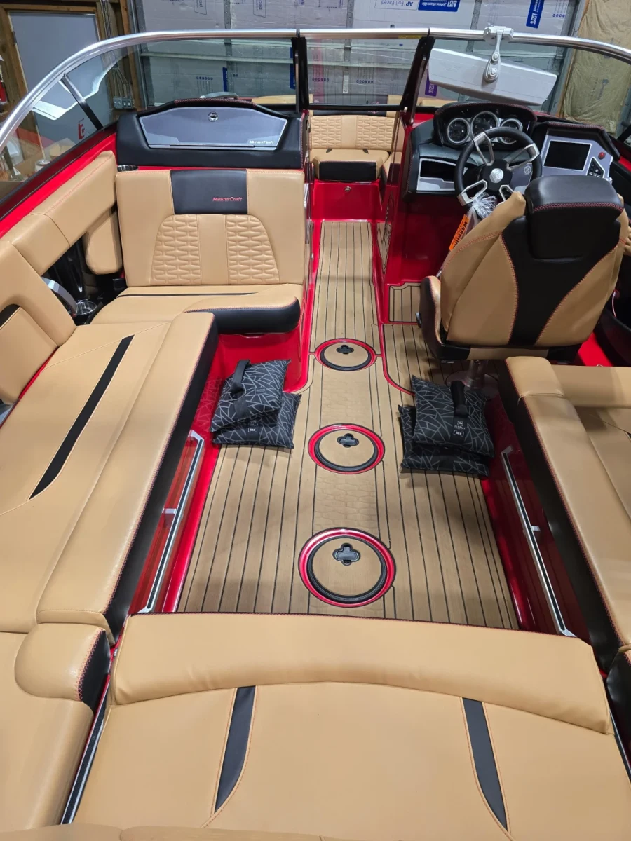 2020-mastercraft-x22-140761-image1.webp