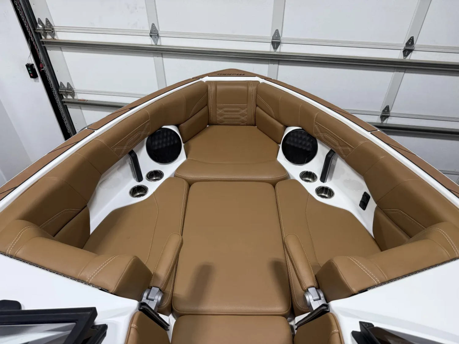 2024 Malibu 25LSV