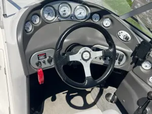 2005-moomba-mobius-lsv--140775-image6.webp