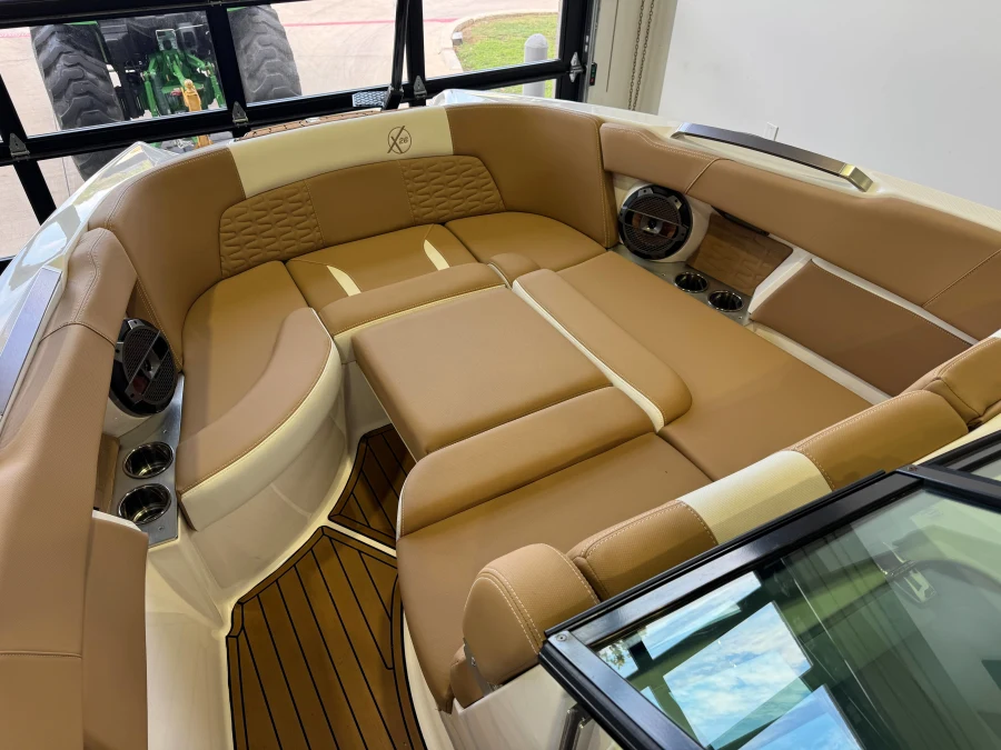 2021-mastercraft-x26-140792-image21