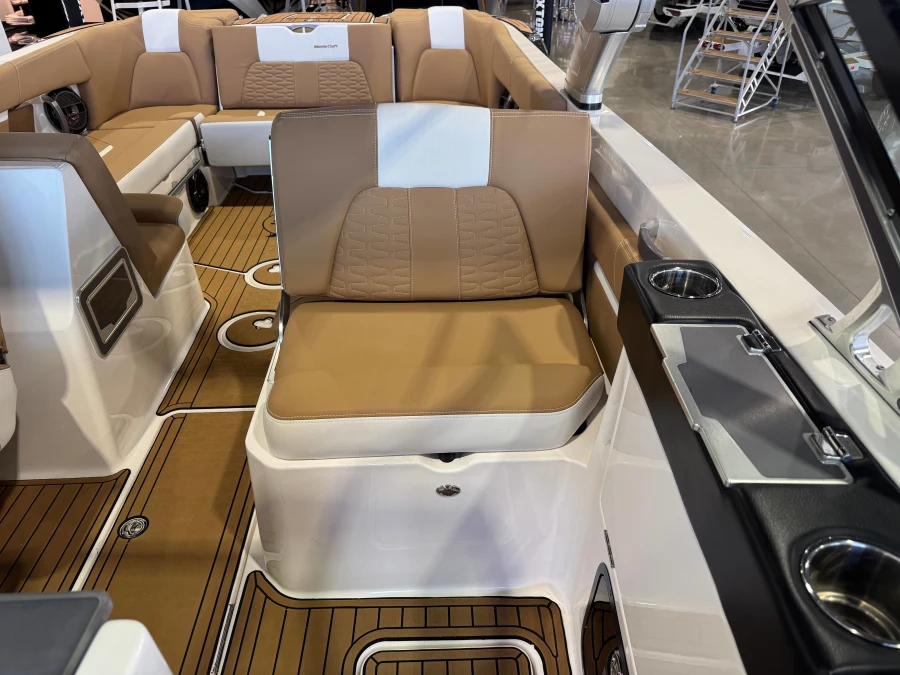 2021-mastercraft-x26-140792-image23