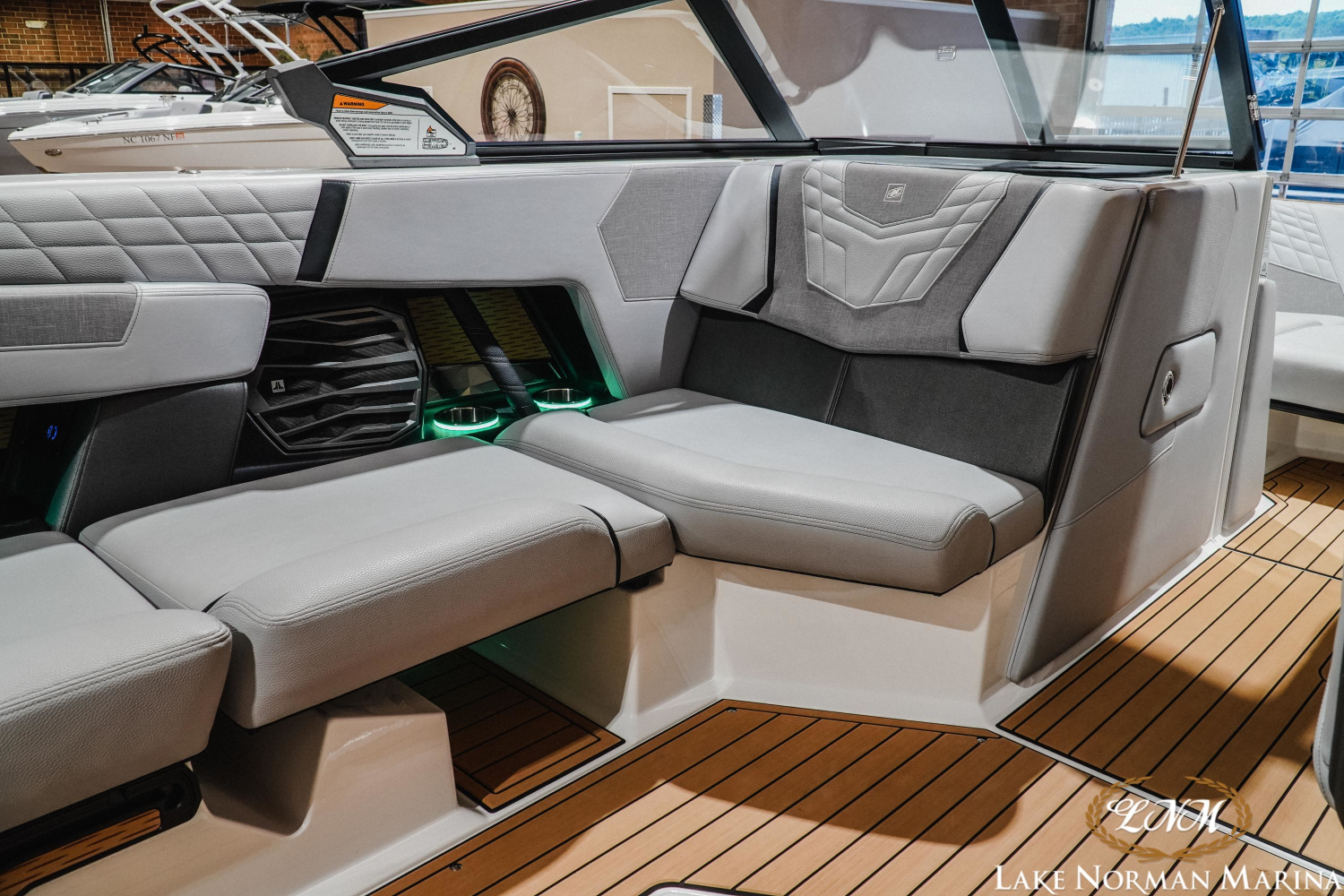 2022 Nautique G21