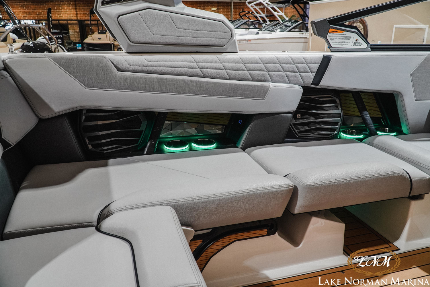 2022 Nautique G21