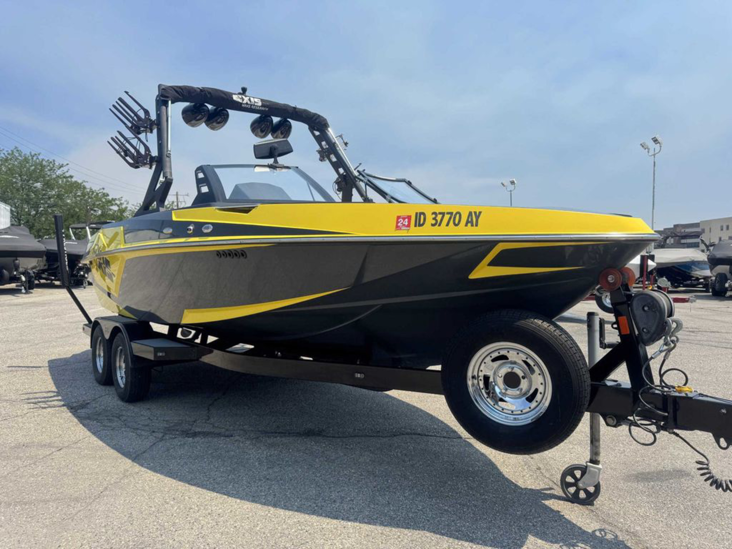 2018 Axis Wake Research T22