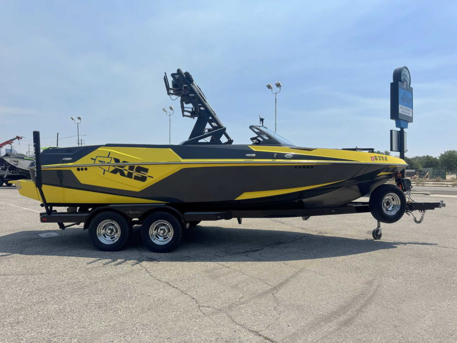 2018 Axis Wake Research T22