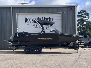 2018-mastercraft-x-star-140808-image1