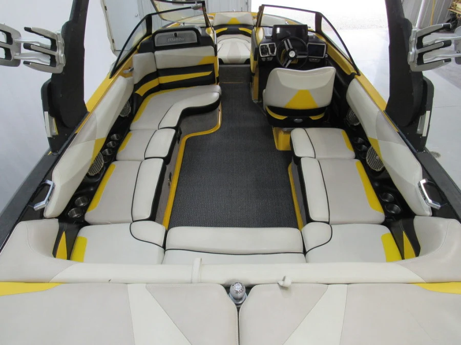 2015-malibu-wakesetter-23-lsv-140811-image4