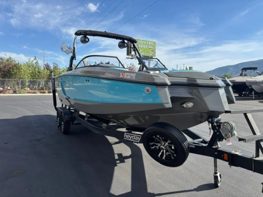 2019-heyday-wt-surf-140812-image3