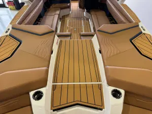 2027-nautique-g25-142461-image10