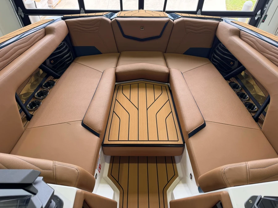 2027-nautique-g25-142461-image17