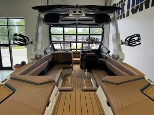 2027-nautique-g25-142461-image9