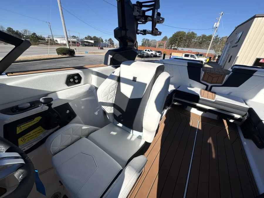 2026-nautique-gs22-142597-image7.webp