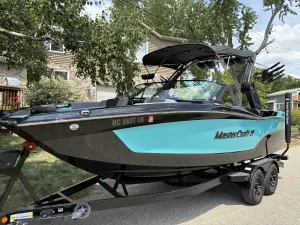 2025-mastercraft-xt22-142622-image0.webp