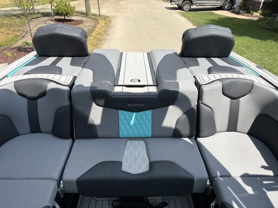 2025-mastercraft-xt22-142622-image7.webp