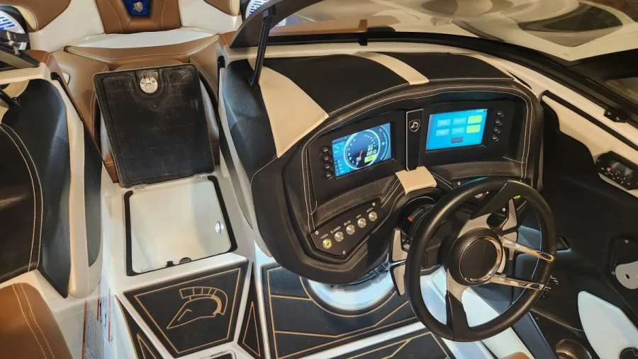 2019-centurion-ri217-142624-image9.webp