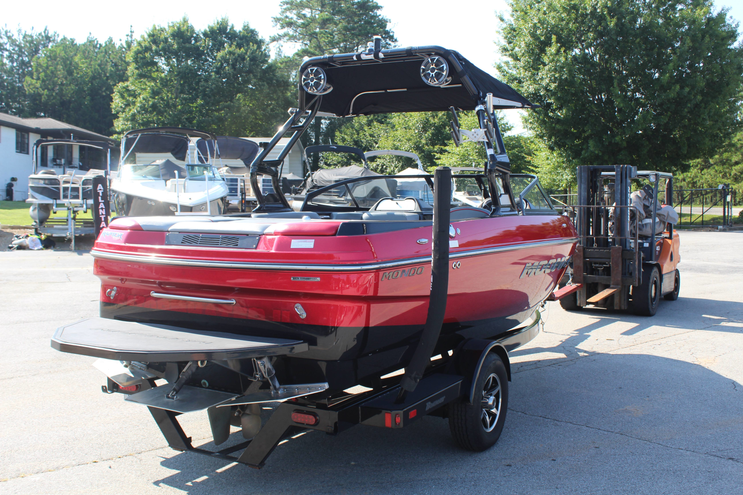 2017 Moomba Mondo
