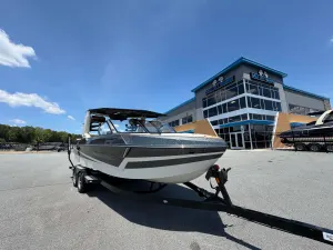 2027-nautique-s23-142647-image3