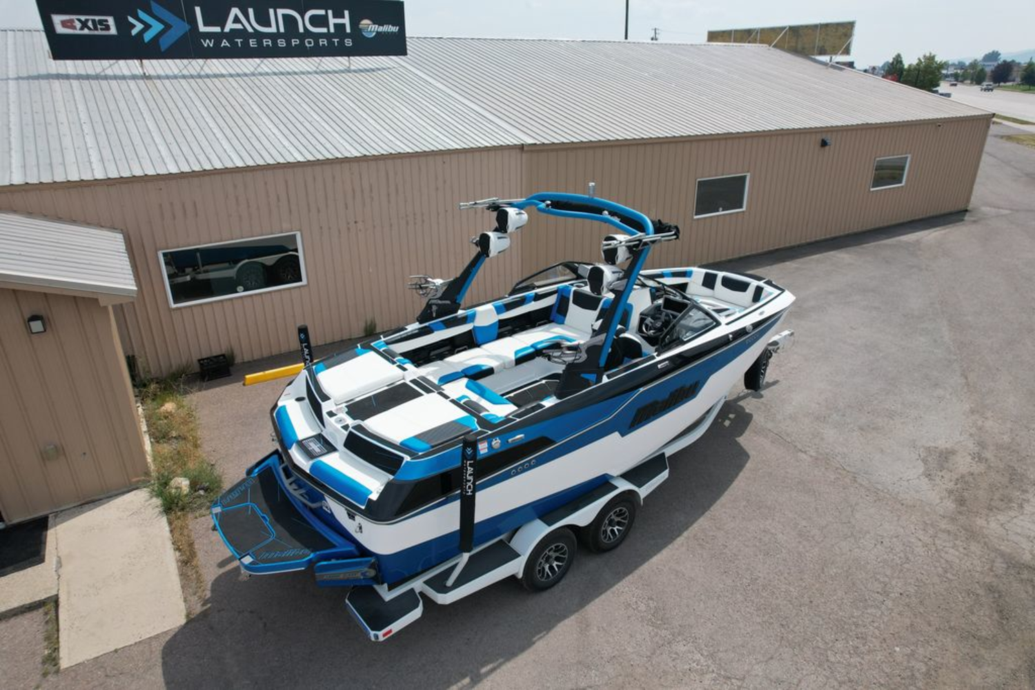 2023 Malibu Boats M220