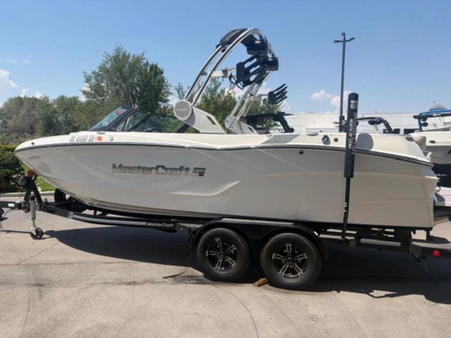 2023-mastercraft-xt23-142664-image4