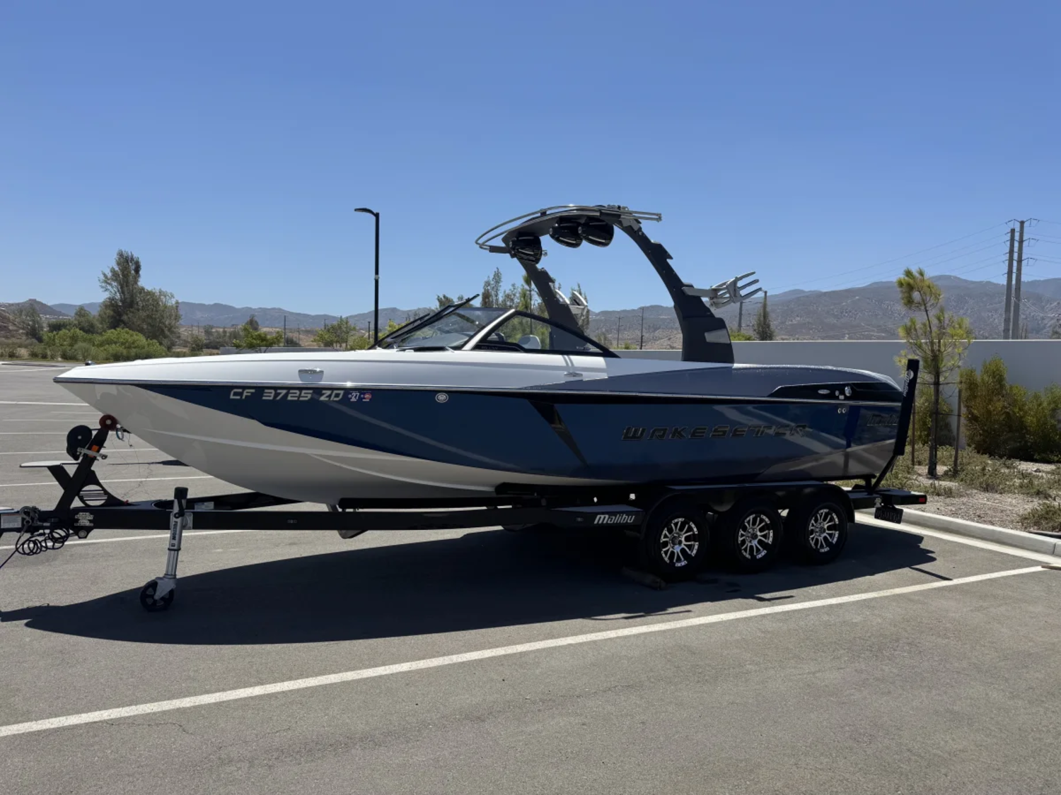 2016 Malibu Wakesetter 25 LSV