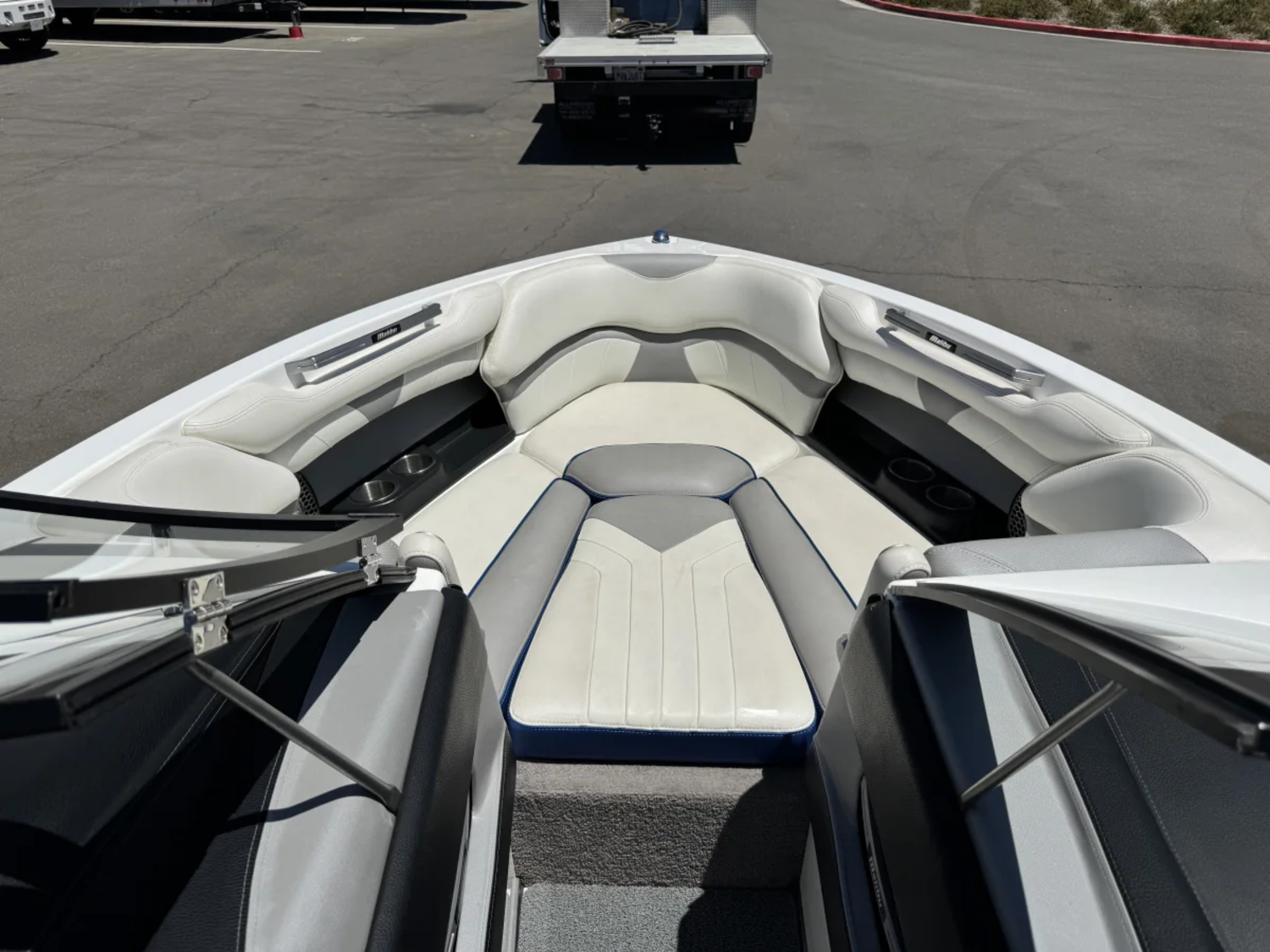 2016 Malibu Wakesetter 25 LSV