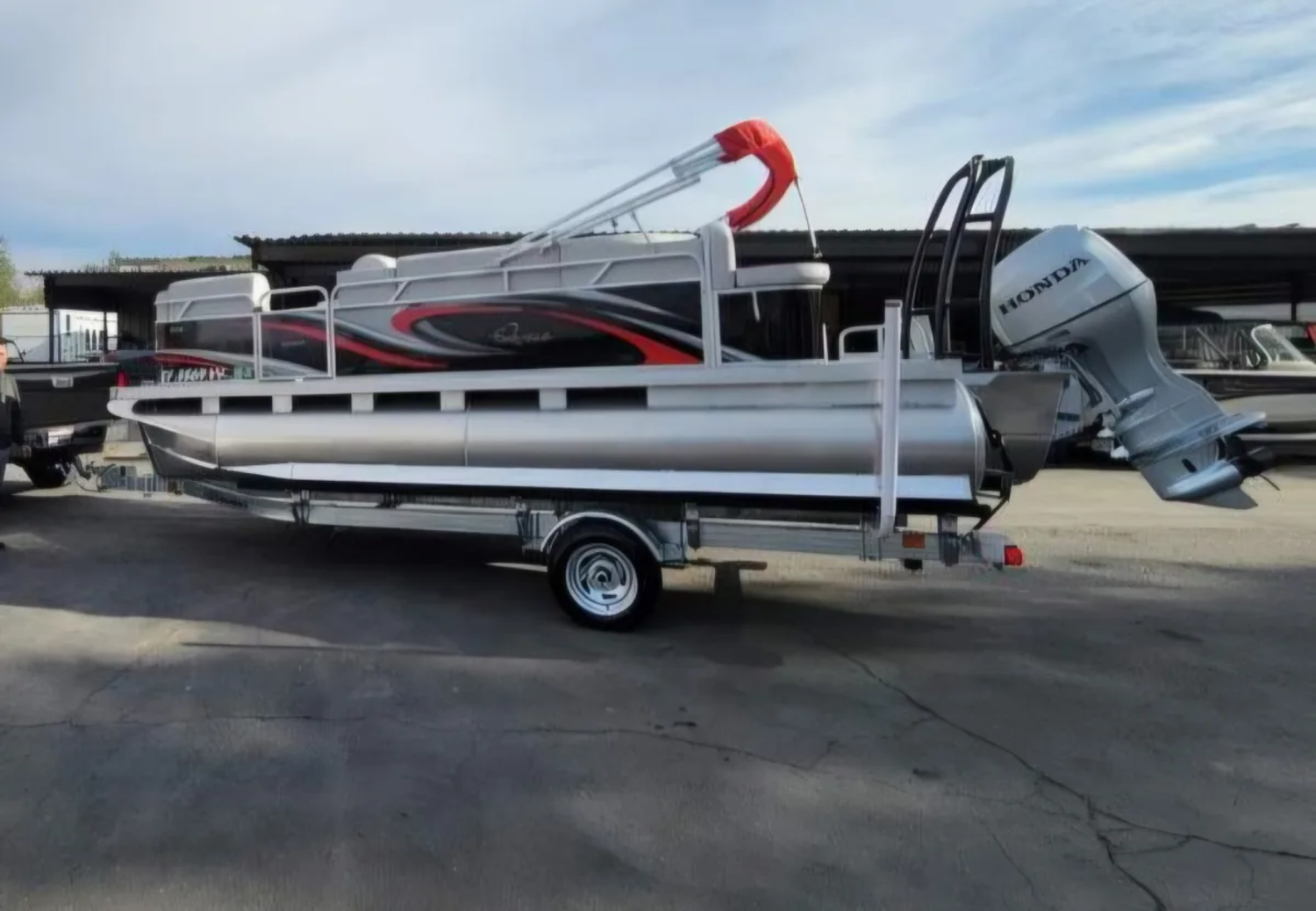 2022 Apex Marine Qwest