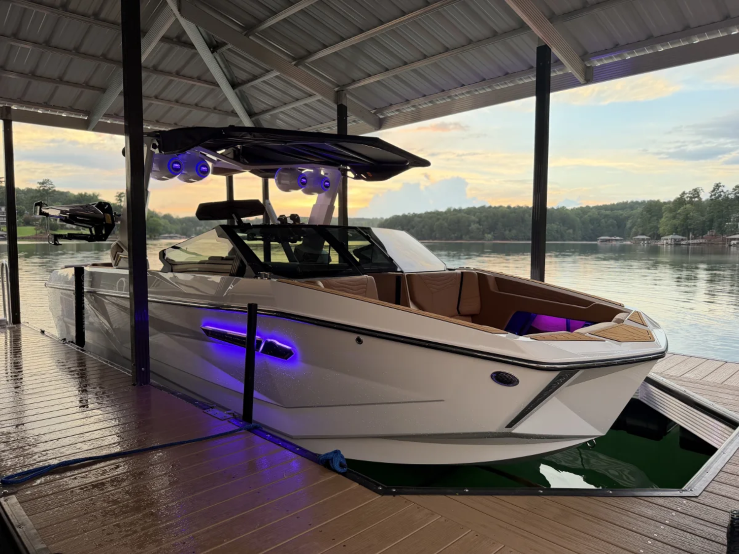 2026 Nautique G25-Loaded: Custom Audio & Lighting