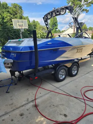 2015 Axis Boats A22 Icon